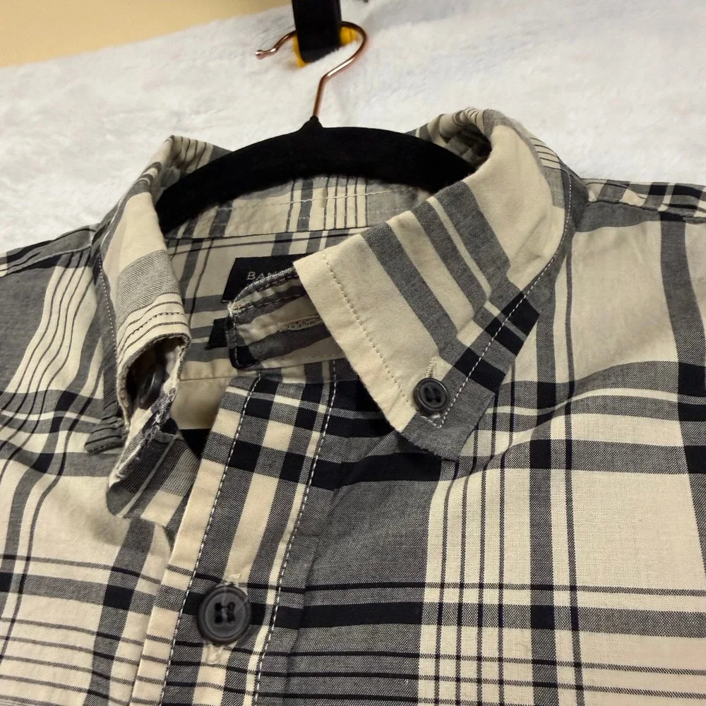 Banana Republic S Cream Black Plaid Buttoned Shirt Untucked Fit 100% Cotton Work